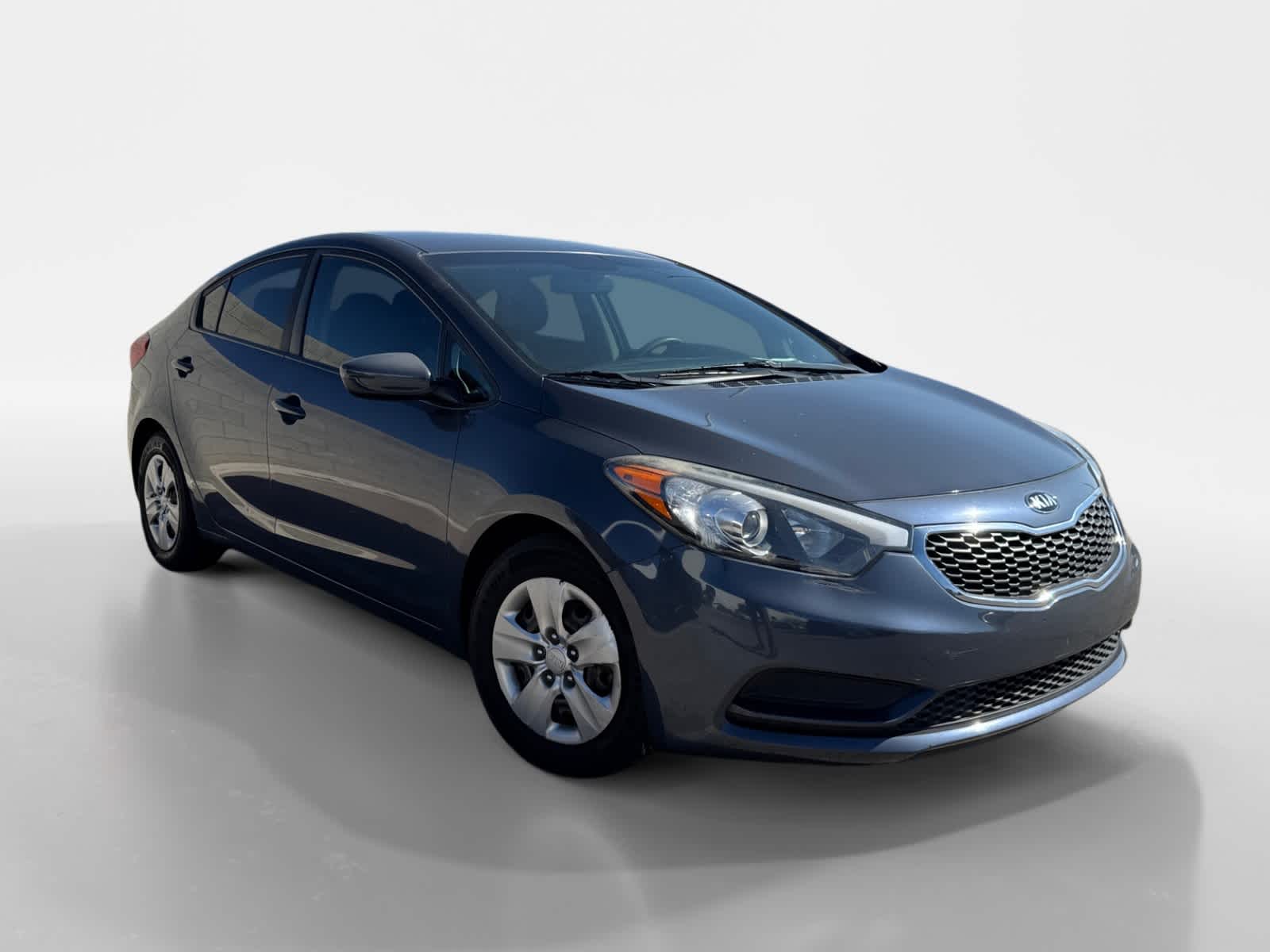 2016 Kia Forte LX photo 2