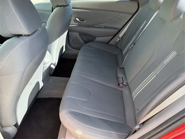 Thumbnail: 2022 Hyundai Elantra - 16