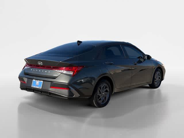 Thumbnail: 2024 Hyundai Elantra - 5