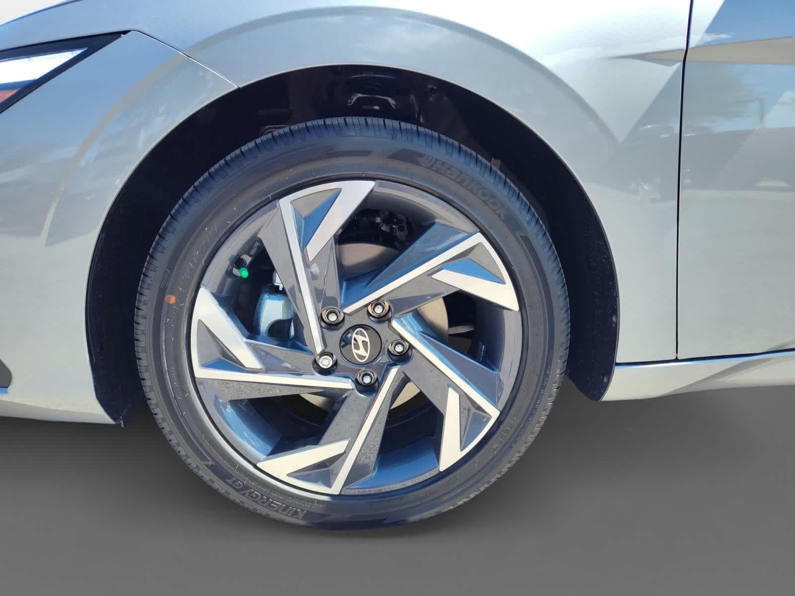 Thumbnail: 2025 Hyundai Elantra - 9