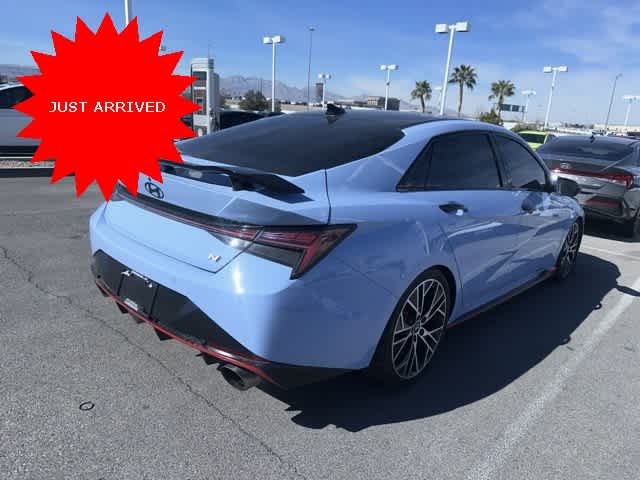 Thumbnail: 2022 Hyundai Elantra - 4