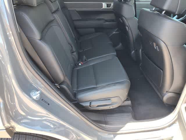 2026 Hyundai Santa Fe Limited - Photo 18