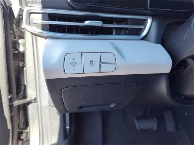 Thumbnail: 2026 Hyundai Elantra - 15