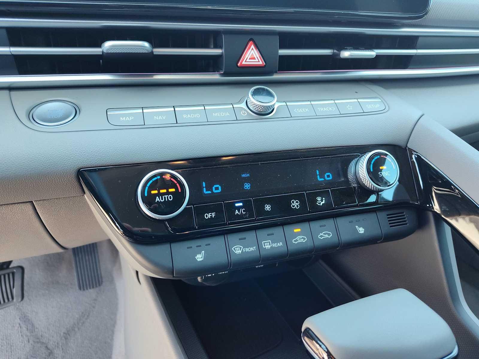 Thumbnail: 2025 Hyundai Elantra - 21