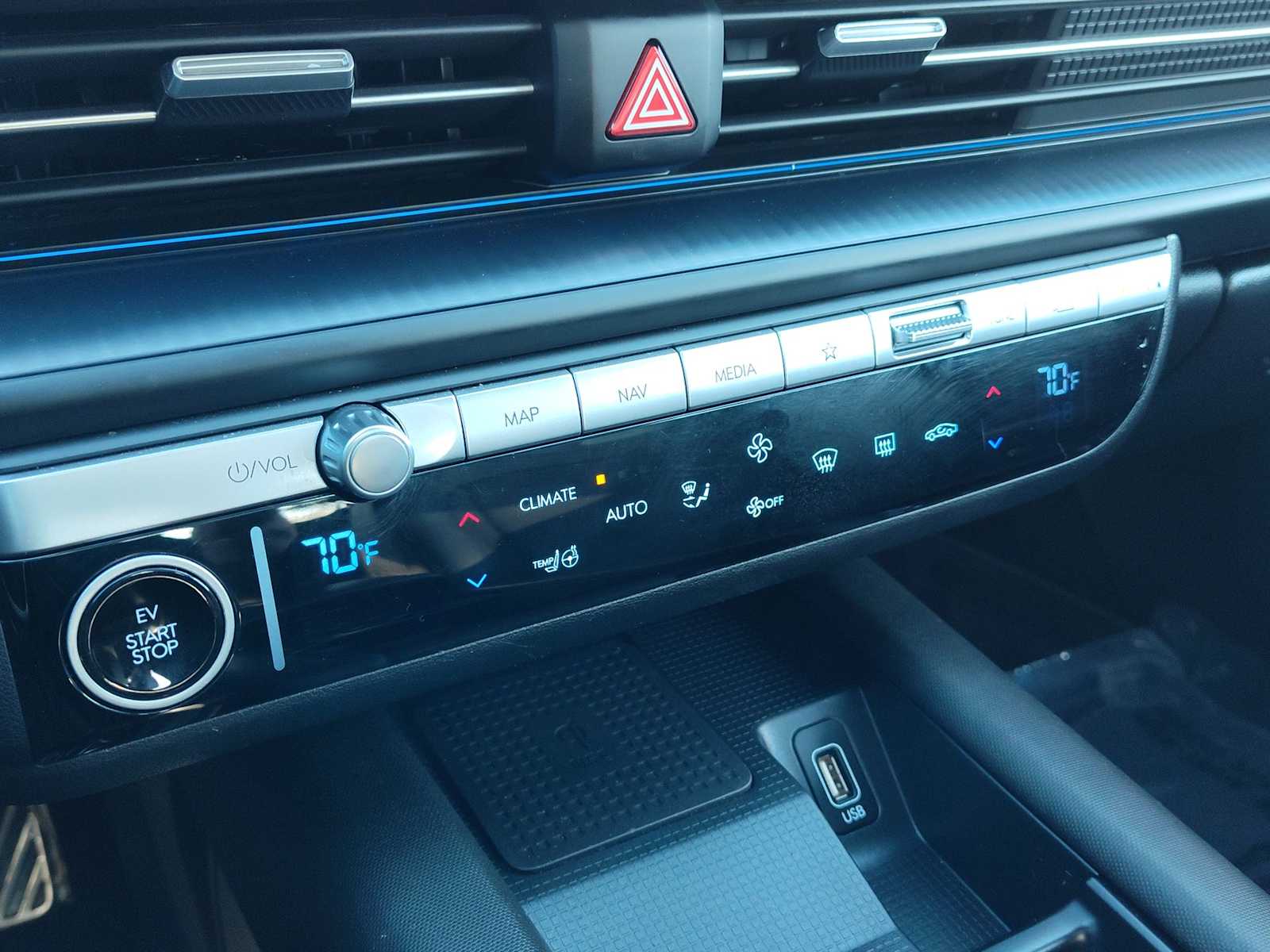 Thumbnail: 2024 Hyundai Ioniq 6 - 24