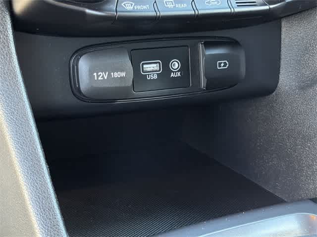 Thumbnail: 2020 Hyundai Veloster - 24