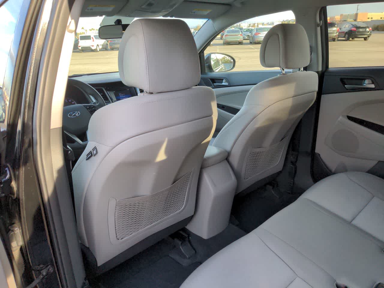 2017 Hyundai Tucson SE 17