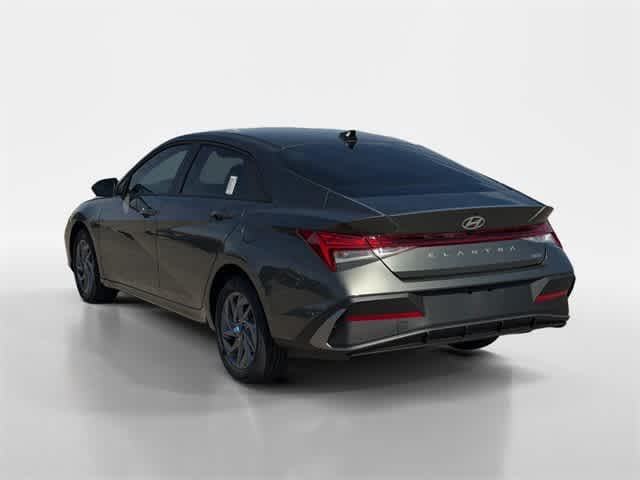 Thumbnail: 2026 Hyundai Elantra - 3