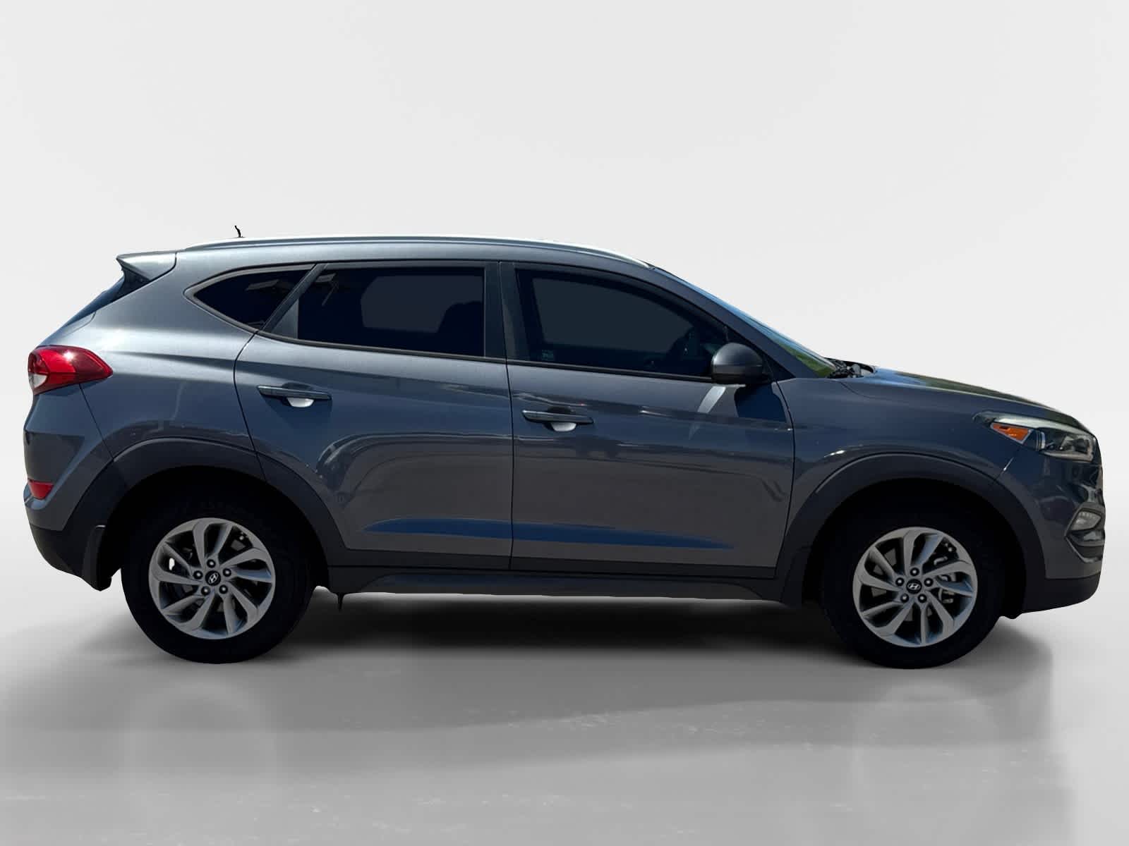 Thumbnail: 2016 Hyundai Tucson - 7