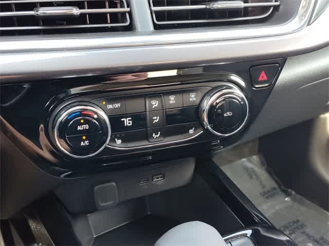 Thumbnail: 2025 Chevrolet Trax - 22