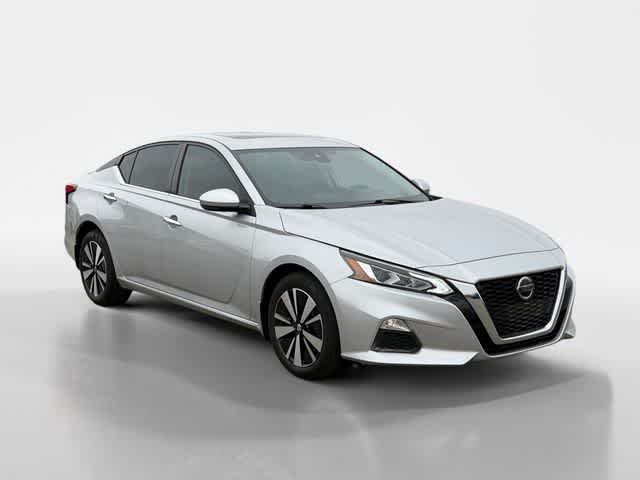 Thumbnail: 2022 Nissan Altima - 7