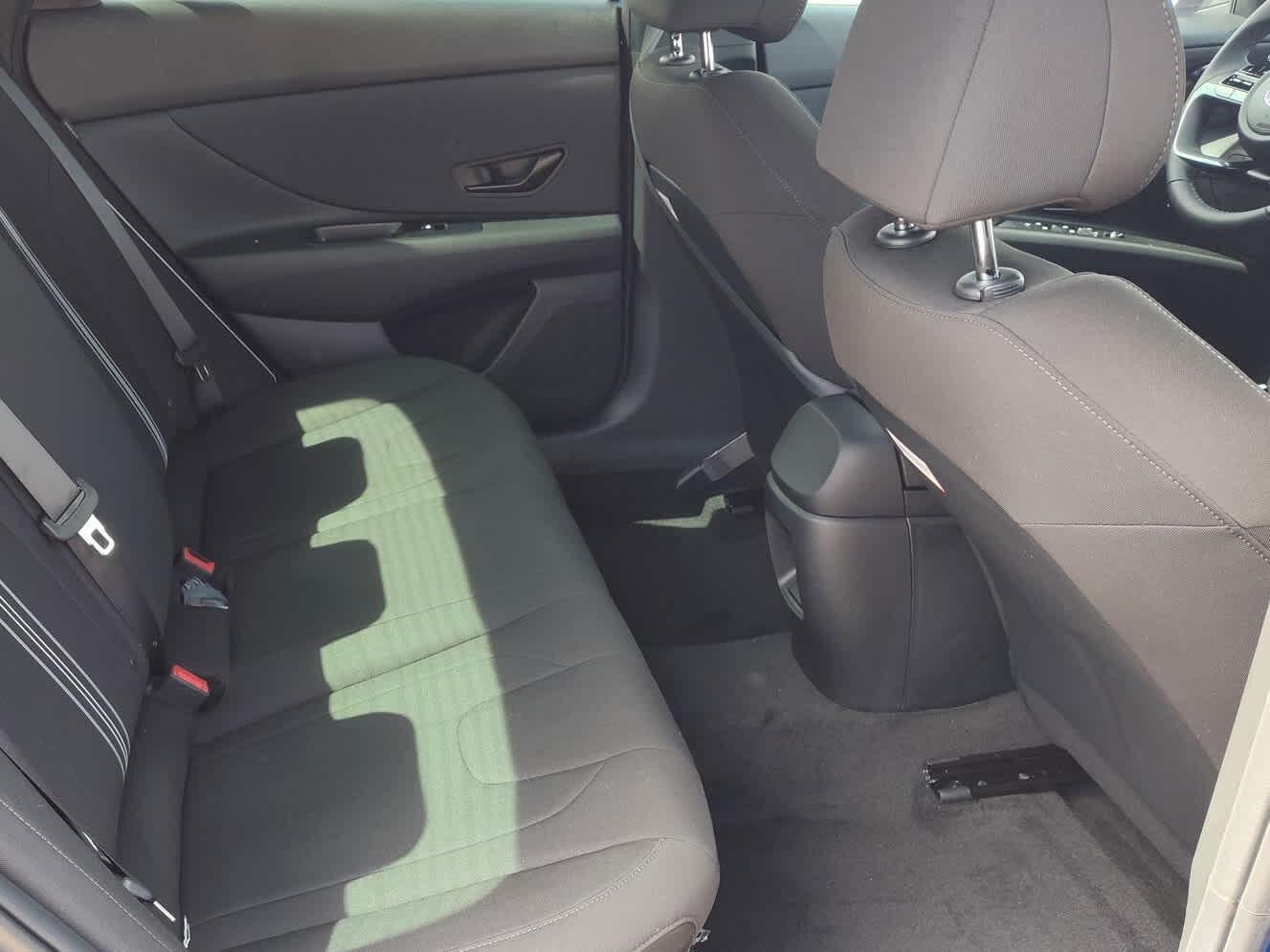 Thumbnail: 2025 Hyundai Elantra - 18