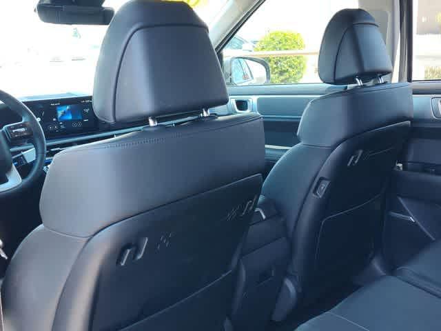 2026 Hyundai Santa Fe Limited - Photo 15