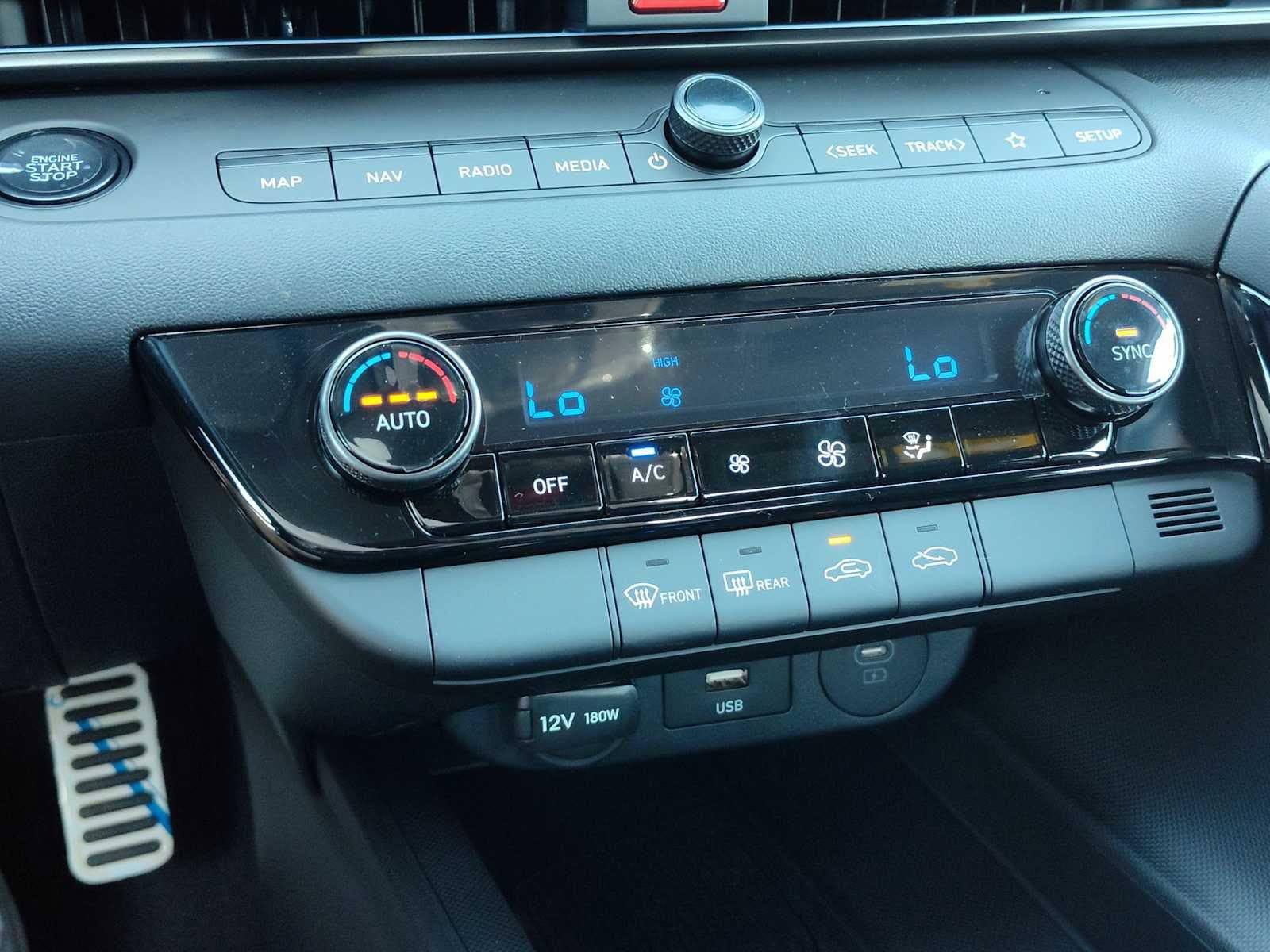 Thumbnail: 2025 Hyundai Elantra - 20