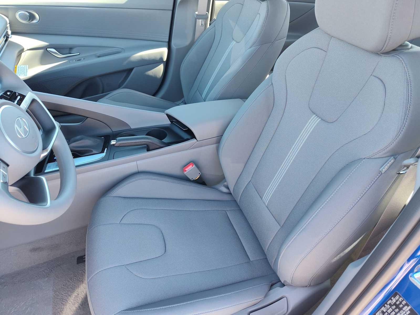 Thumbnail: 2025 Hyundai Elantra - 13