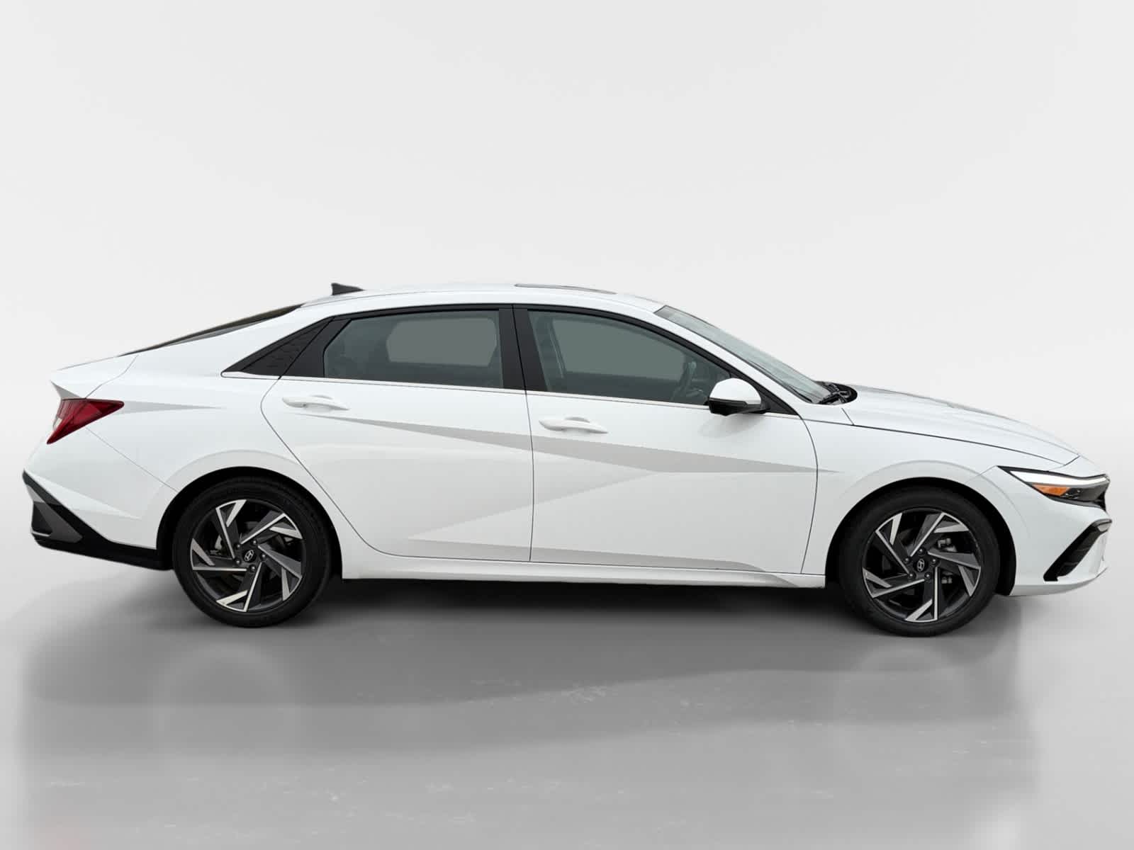 Thumbnail: 2024 Hyundai Elantra - 14