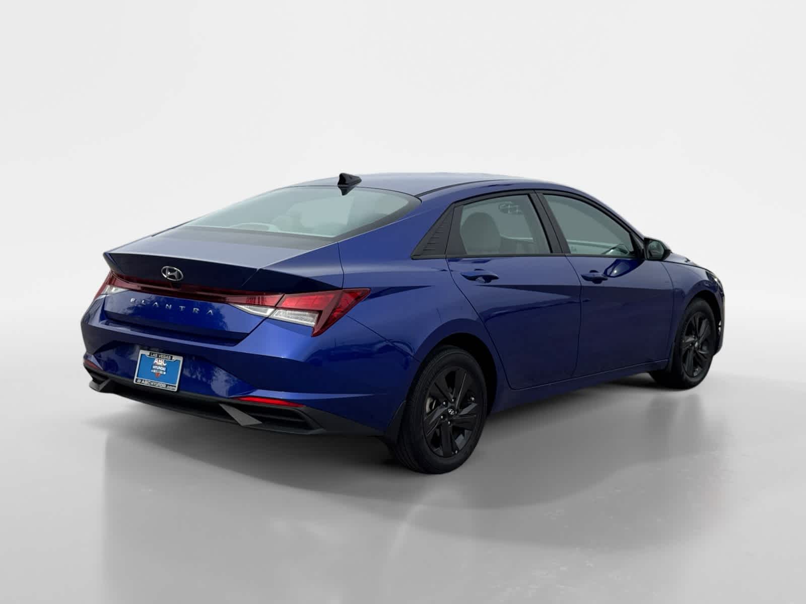 Thumbnail: 2023 Hyundai Elantra - 5