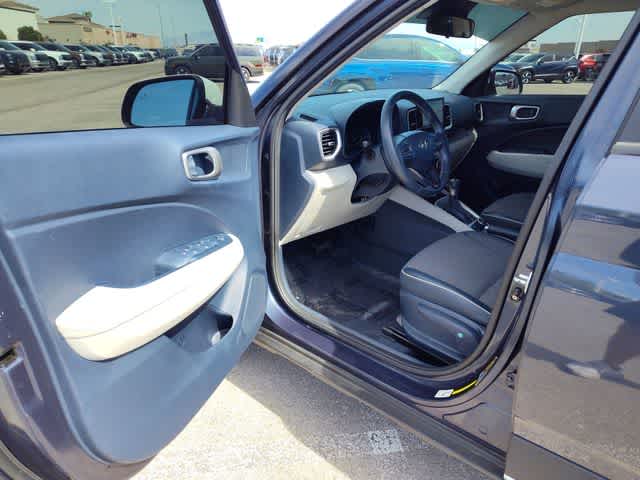 Thumbnail: 2022 Hyundai Venue - 10