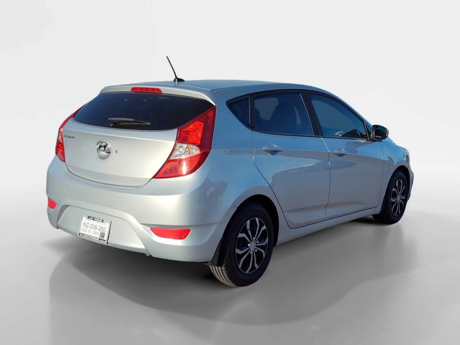 Thumbnail: 2017 Hyundai Accent - 5