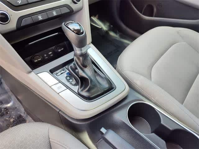 Thumbnail: 2017 Hyundai Elantra - 23