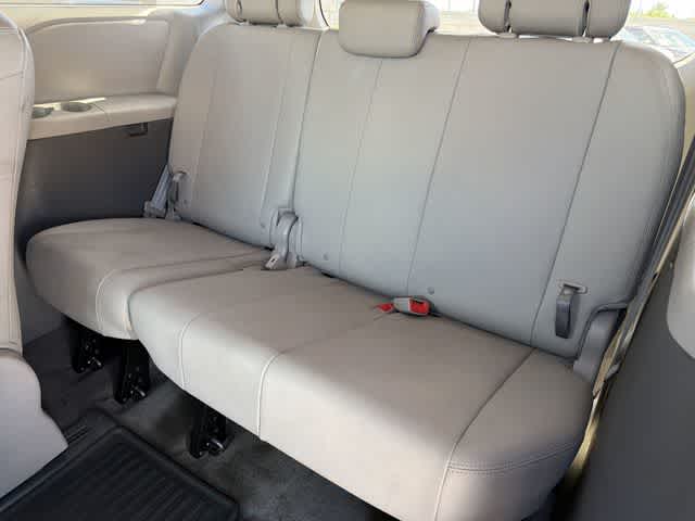 Thumbnail: 2017 Toyota Sienna - 11