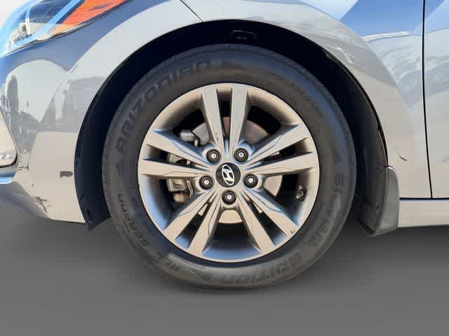 Thumbnail: 2018 Hyundai Elantra - 10