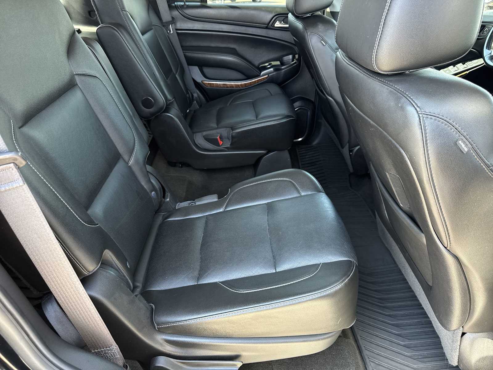 Thumbnail: 2016 Chevrolet Tahoe - 19