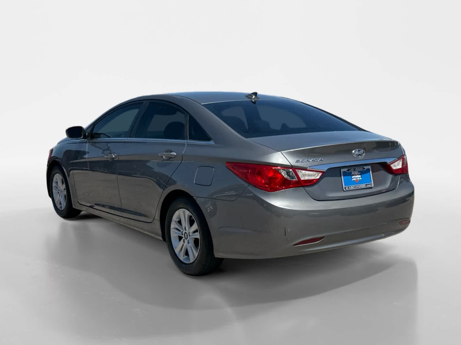 Thumbnail: 2013 Hyundai Sonata - 3