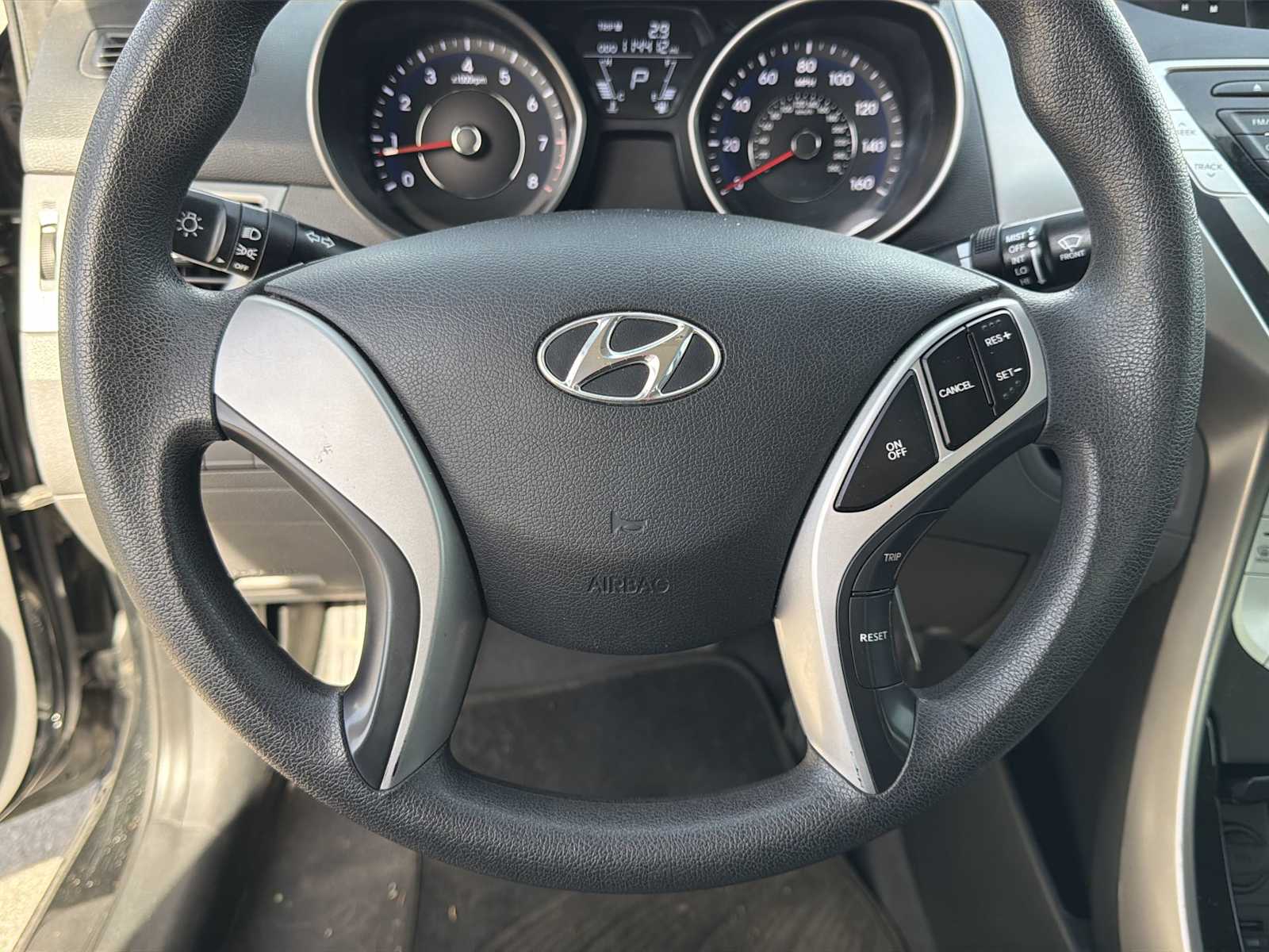 Thumbnail: 2012 Hyundai Elantra - 19