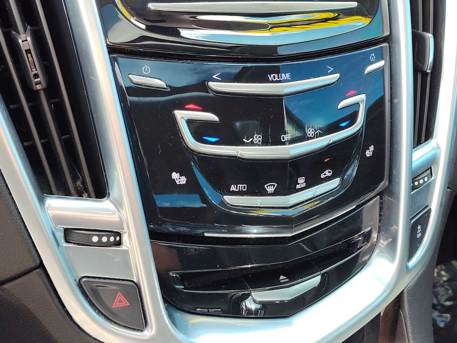 Thumbnail: 2015 Cadillac SRX - 21