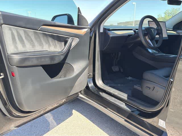 Thumbnail: 2023 Tesla Model Y - 10