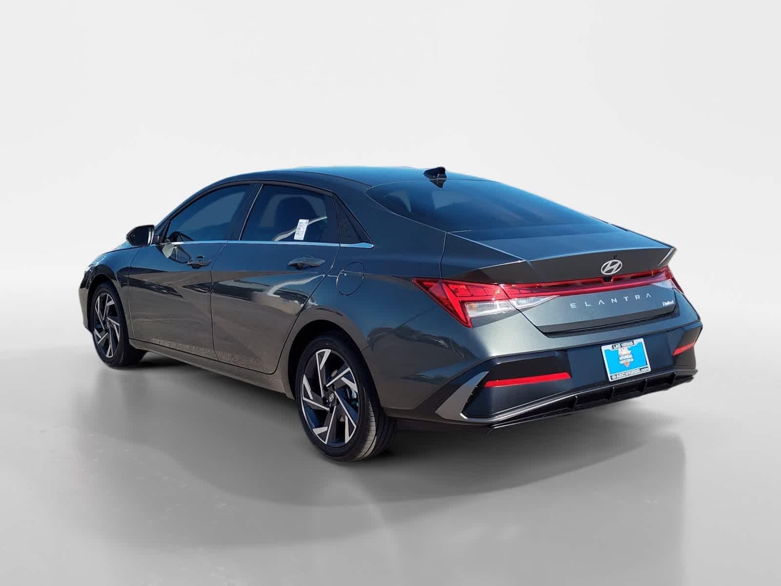 Thumbnail: 2026 Hyundai Elantra - 4