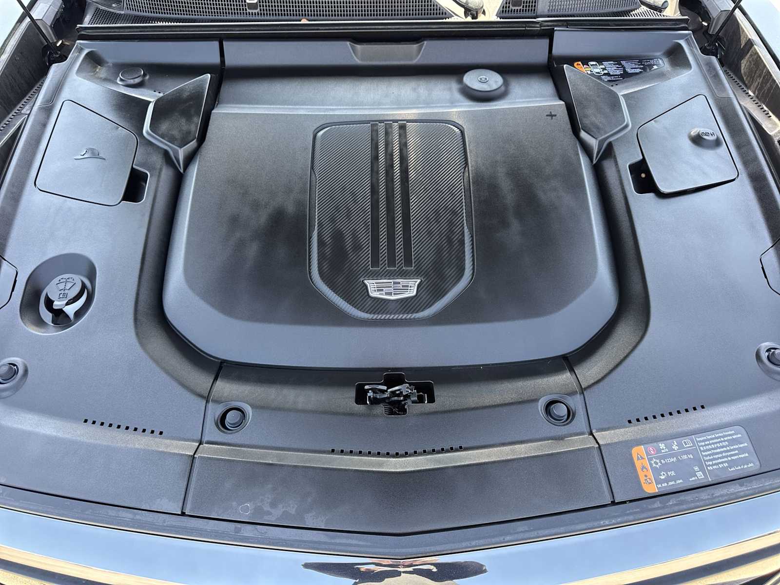 Thumbnail: 2024 Cadillac Lyriq - 11