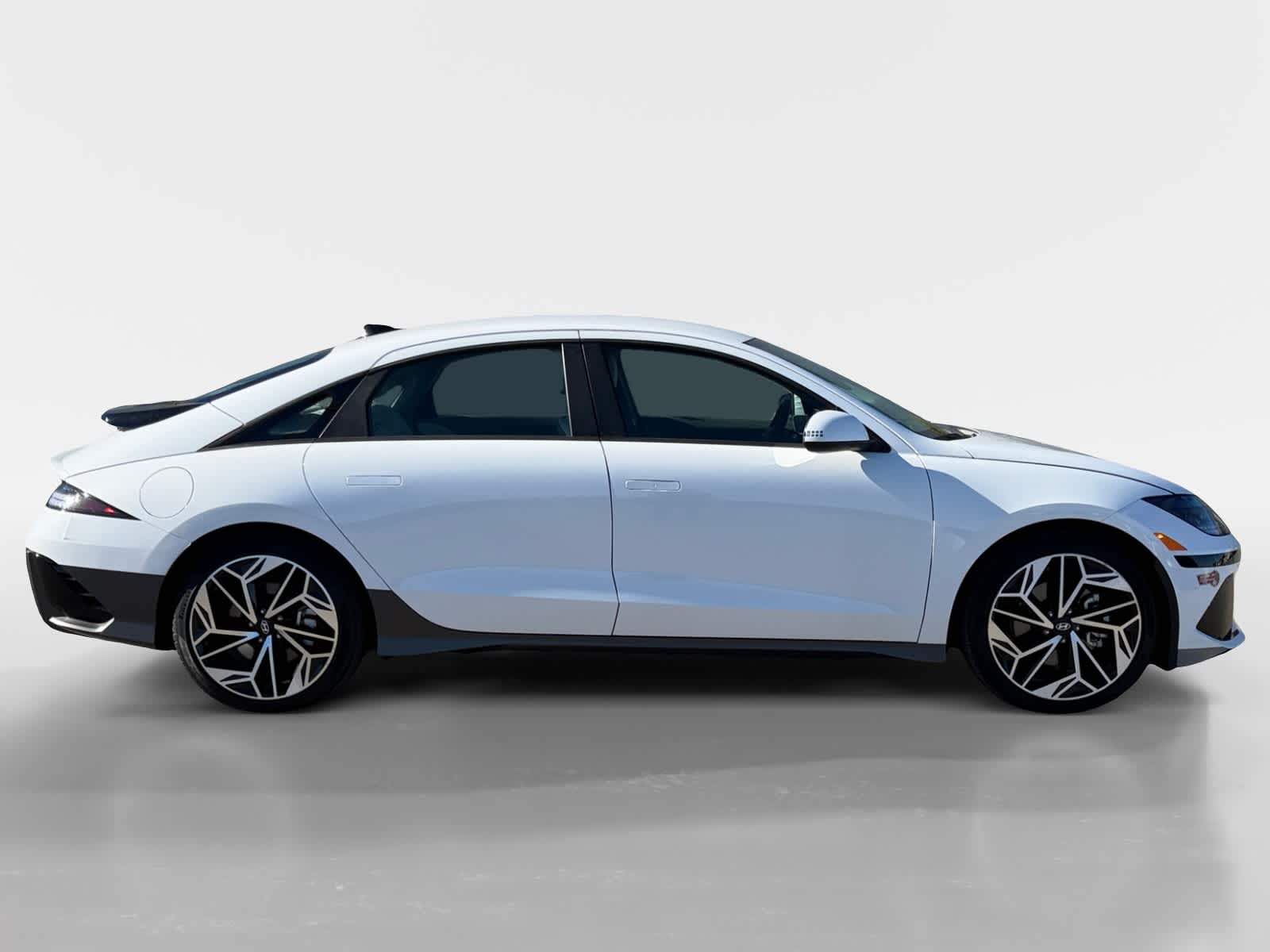 Thumbnail: 2024 Hyundai Ioniq 6 - 6