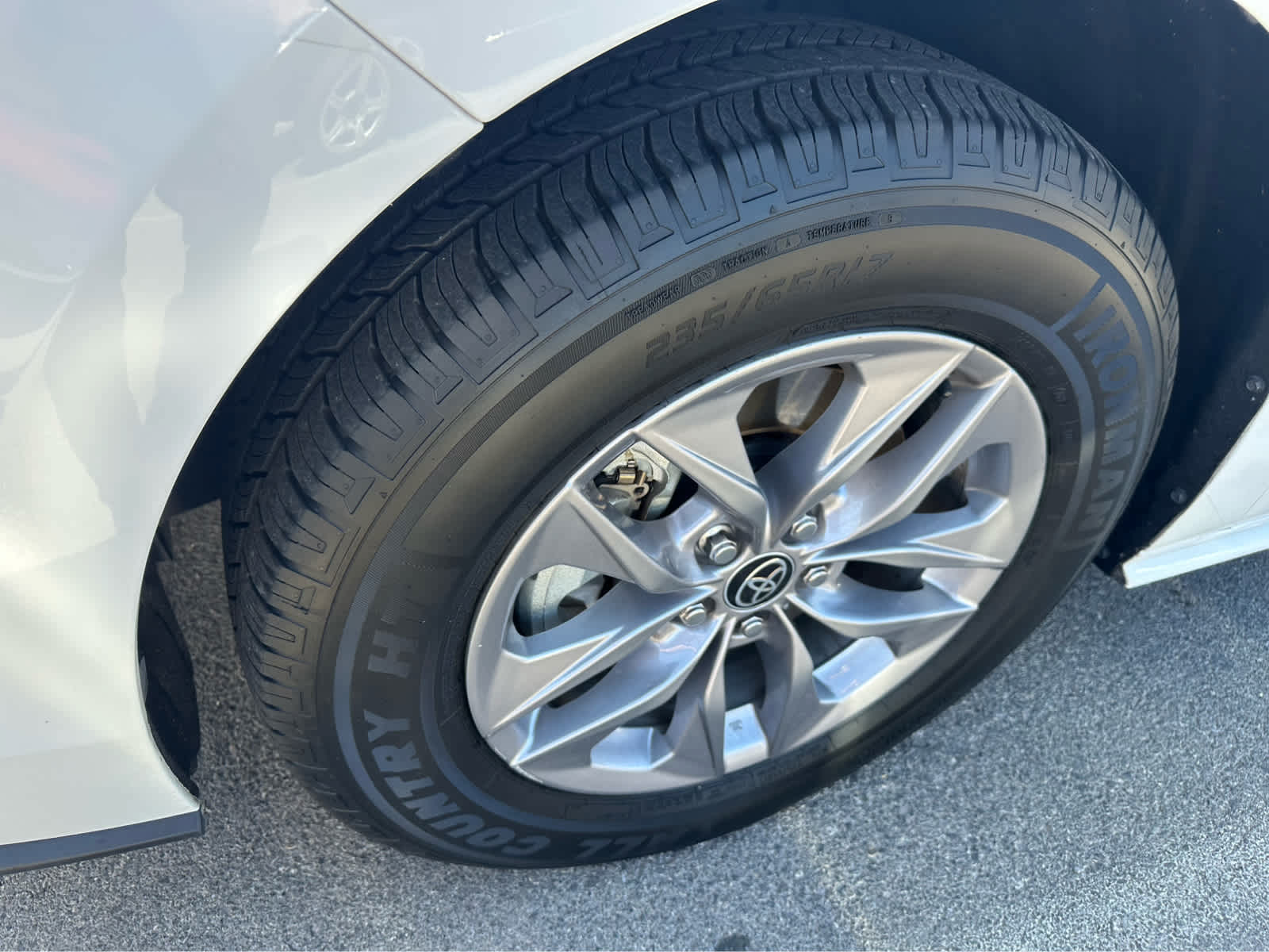 2022 Toyota Sienna LE 12
