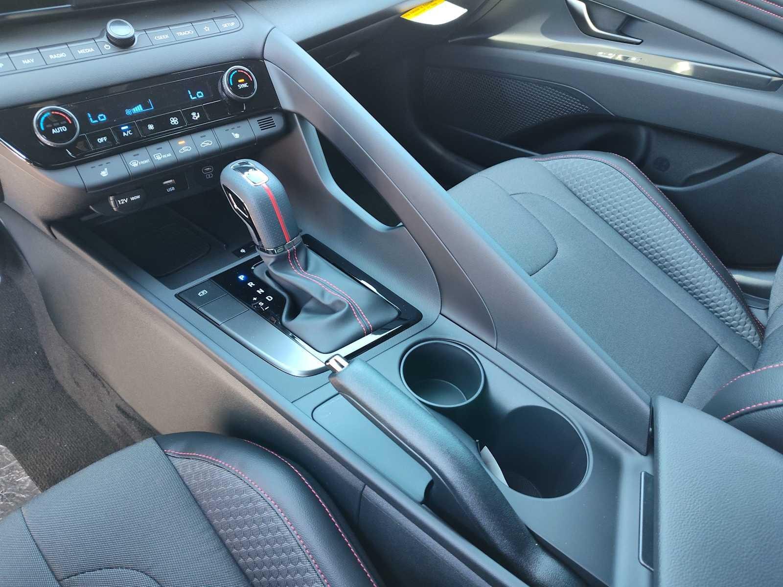 Thumbnail: 2025 Hyundai Elantra - 26