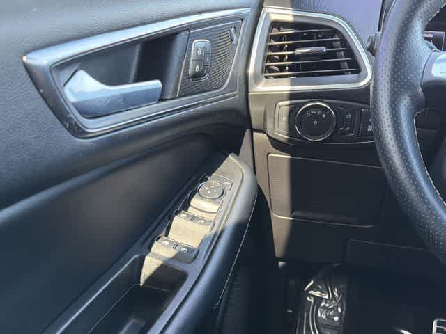 Thumbnail: 2022 Ford Edge - 14