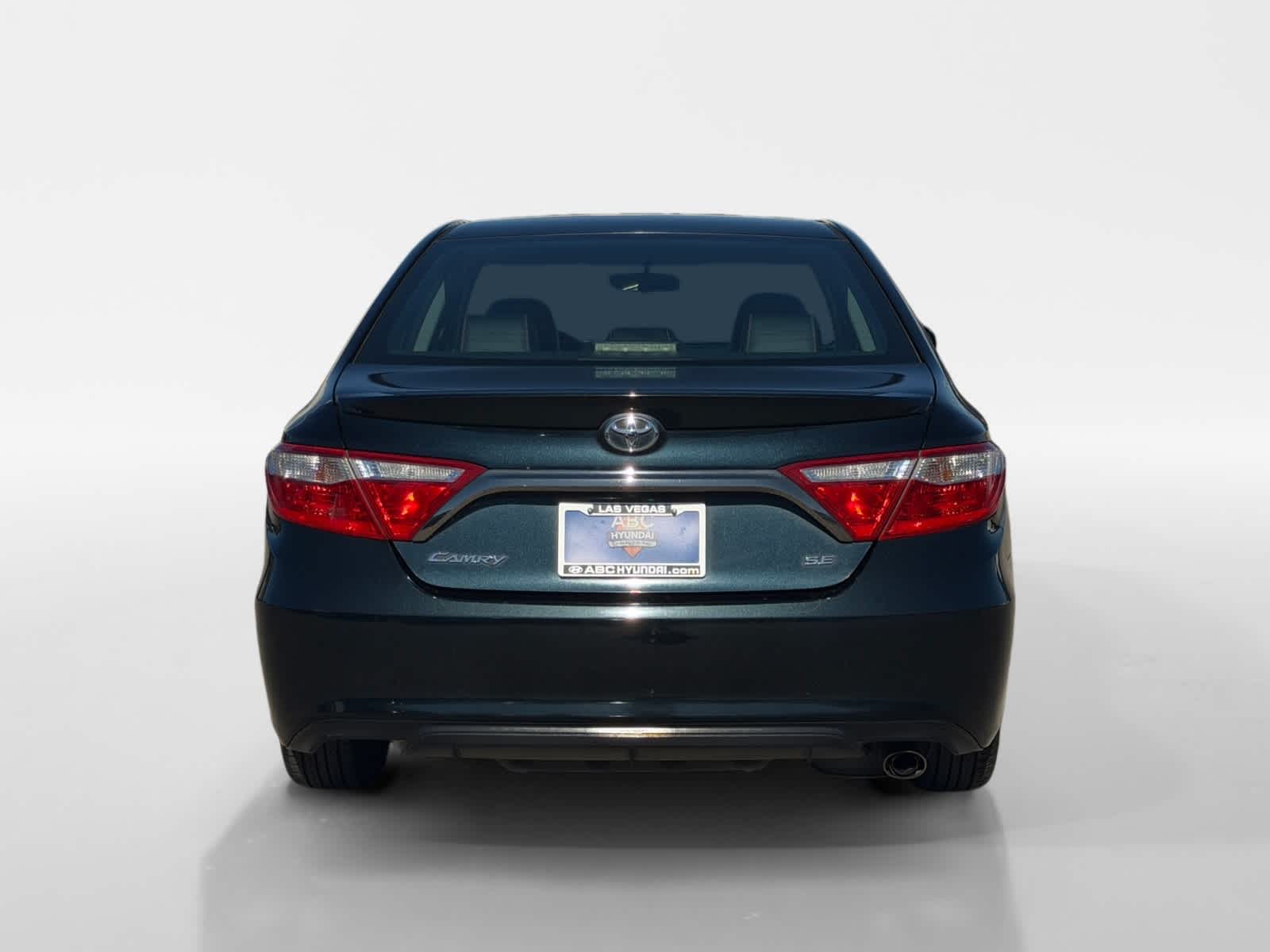 Thumbnail: 2016 Toyota Camry - 4