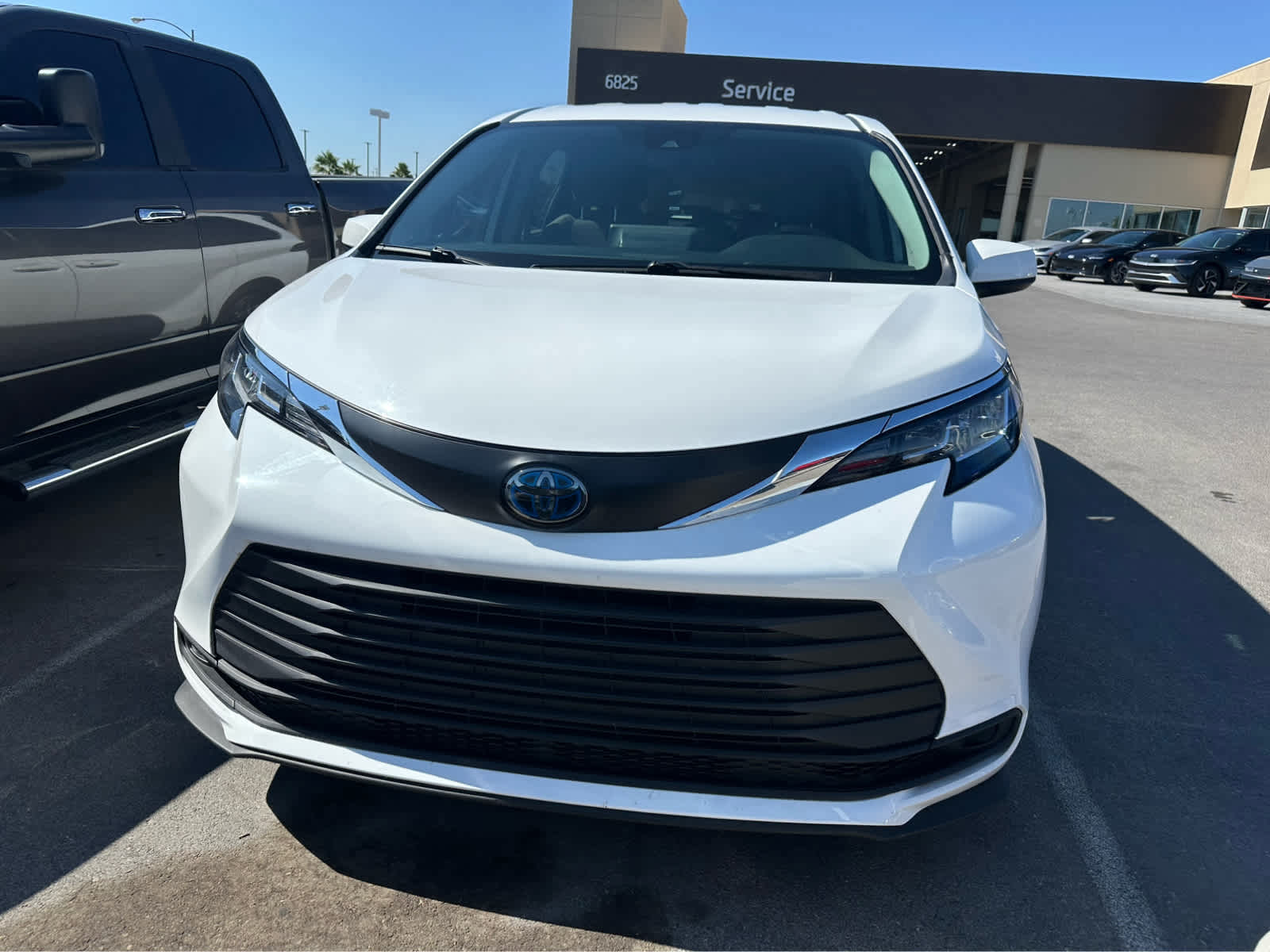 2022 Toyota Sienna LE 5