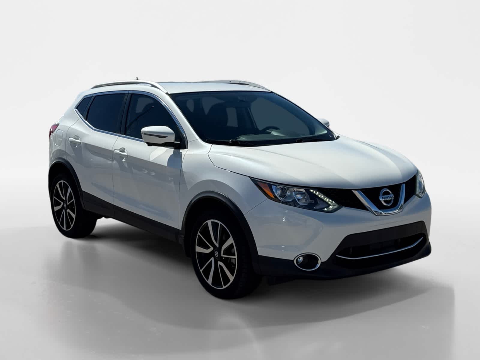 Thumbnail: 2017 Nissan Rogue Sport - 13