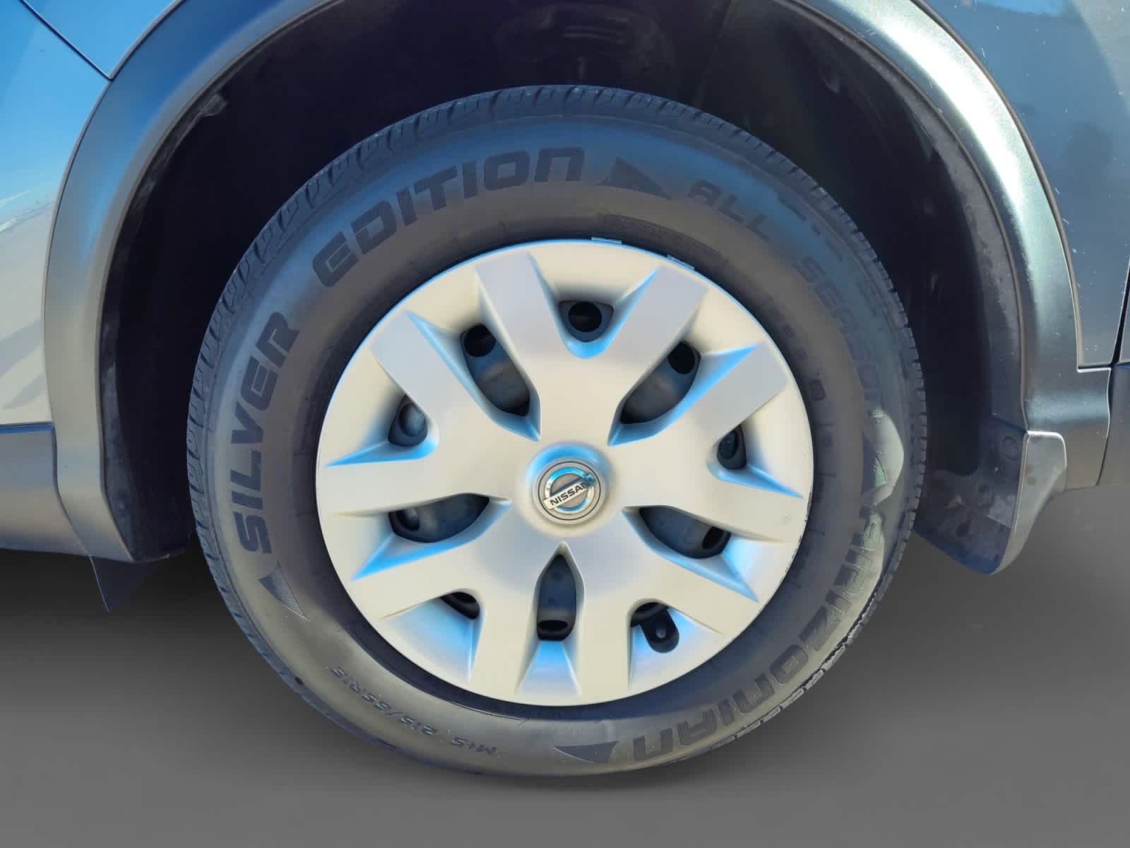 Thumbnail: 2020 Nissan Rogue Sport - 16