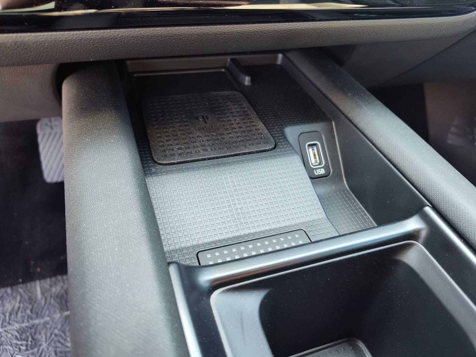 Thumbnail: 2023 Hyundai Ioniq 6 - 20