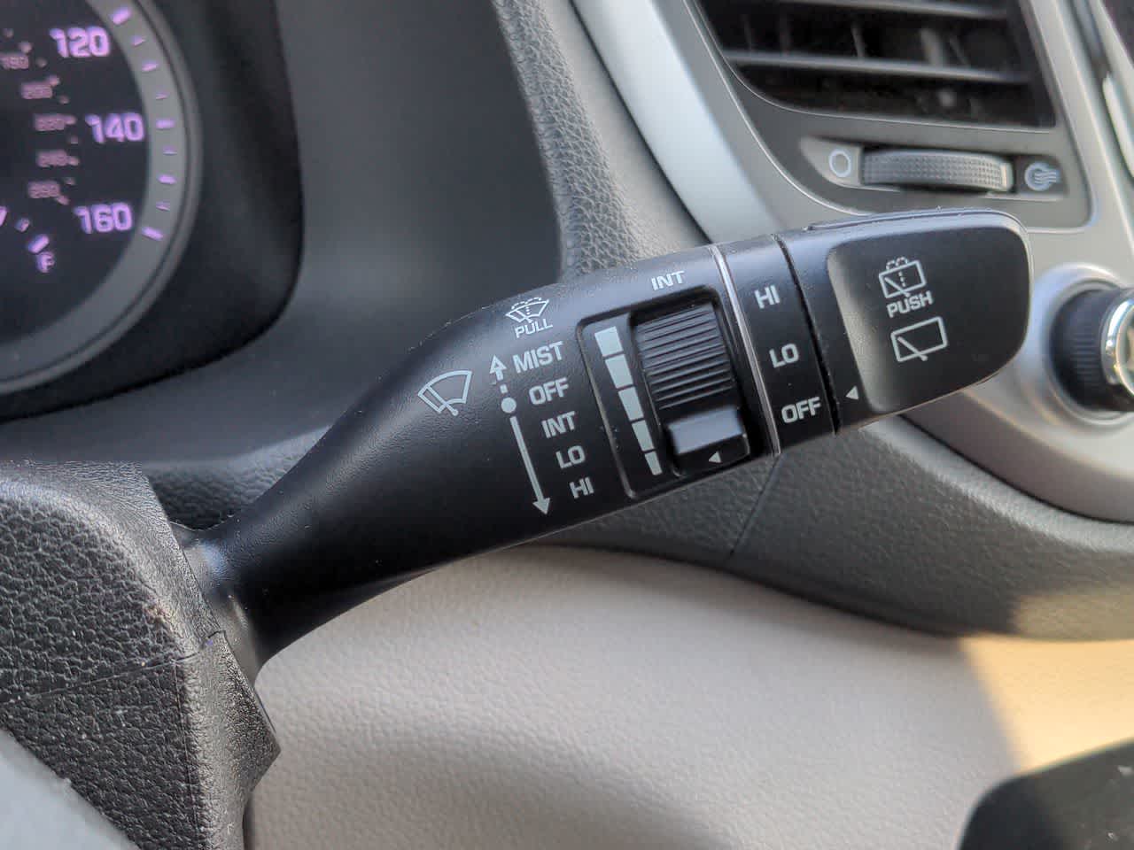 2017 Hyundai Tucson SE 24