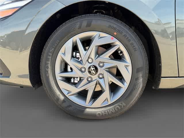 Thumbnail: 2026 Hyundai Elantra - 9