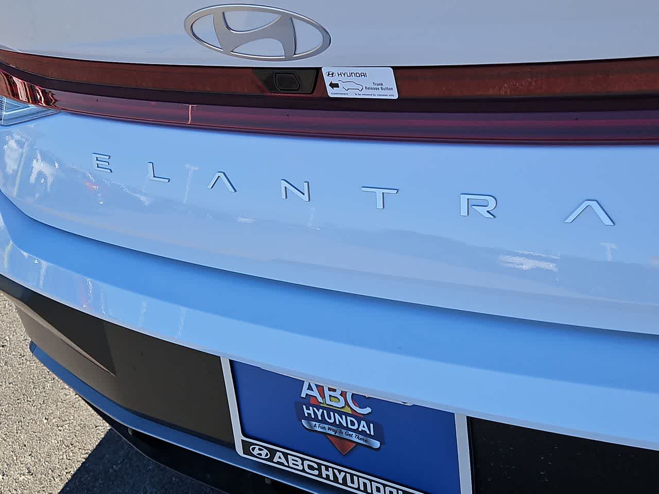 Thumbnail: 2025 Hyundai Elantra - 11