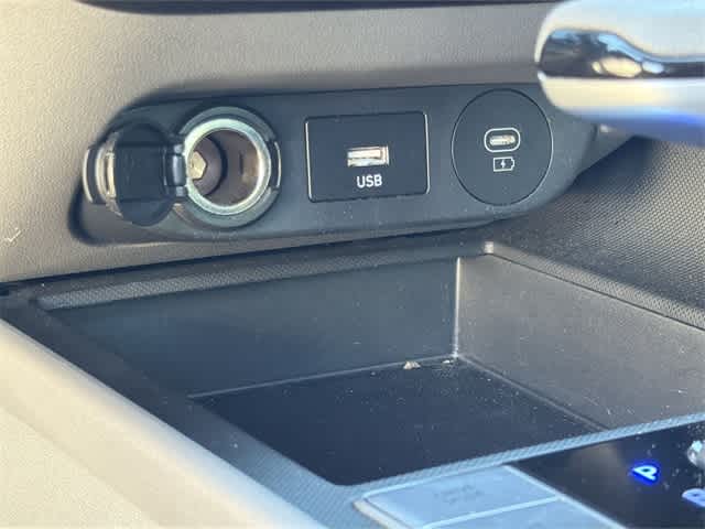 Thumbnail: 2024 Hyundai Elantra - 23