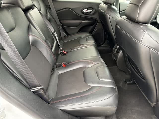 Thumbnail: 2022 Jeep Cherokee - 20