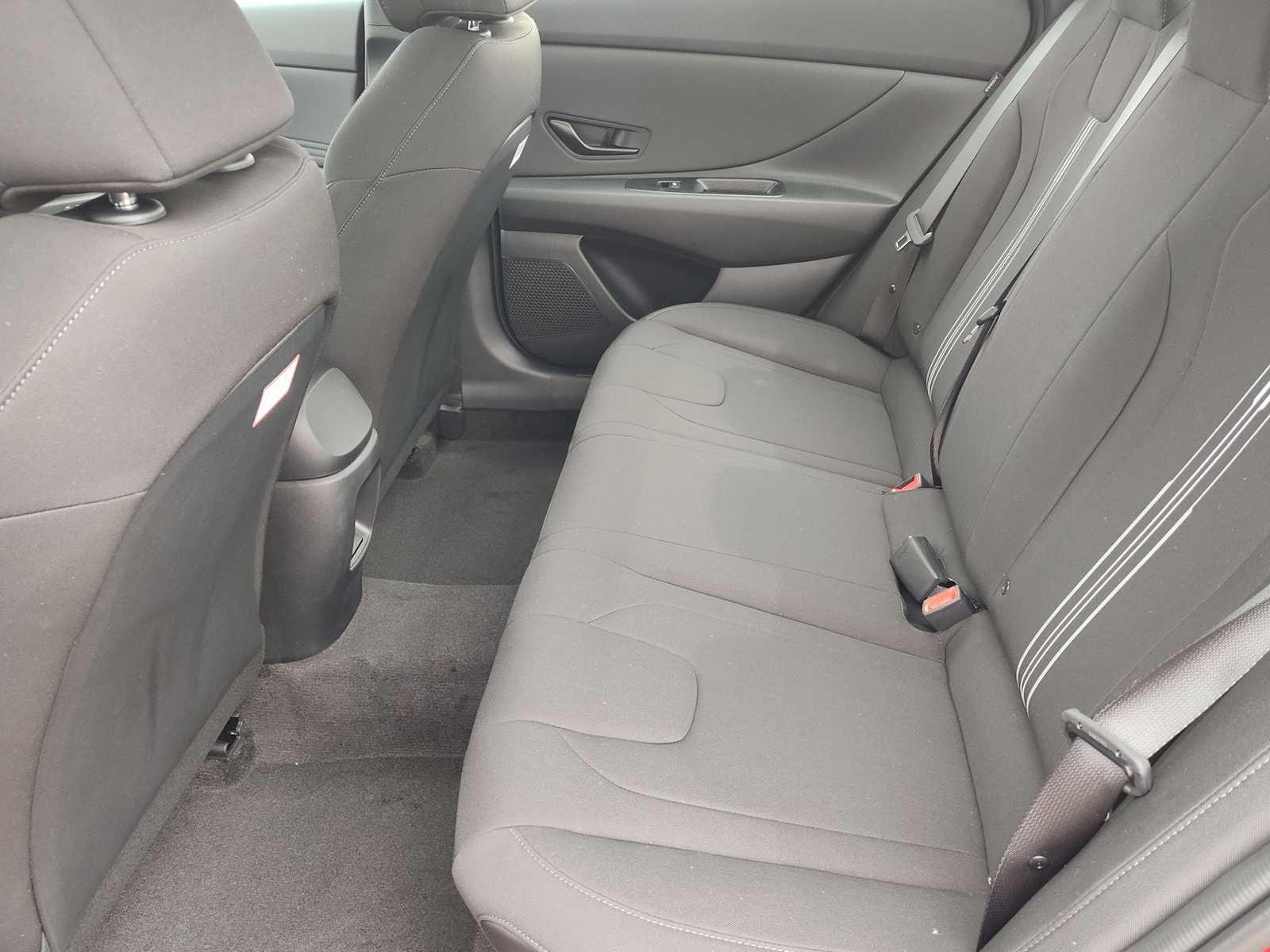 Thumbnail: 2025 Hyundai Elantra - 17