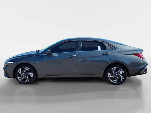 New 2026 Hyundai Elantra Limited Sedan