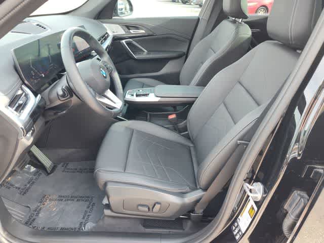 Thumbnail: 2025 BMW X1 - 11